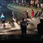 Warga di Jombang Beramai-ramai Kuras Sungai untuk Mencari Pelajar Tenggelam