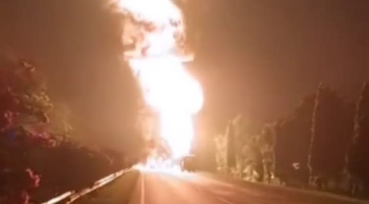 Kronologi Truk Tangki Muatan Metanol Terbakar di Tol Jombang, Ada Ledakan, Bikin Ngeri
