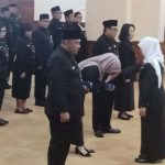 Pesan Gubernur Khofifah untuk 4 Pejabat Eselon II Pemprov Jatim yang Dilantik