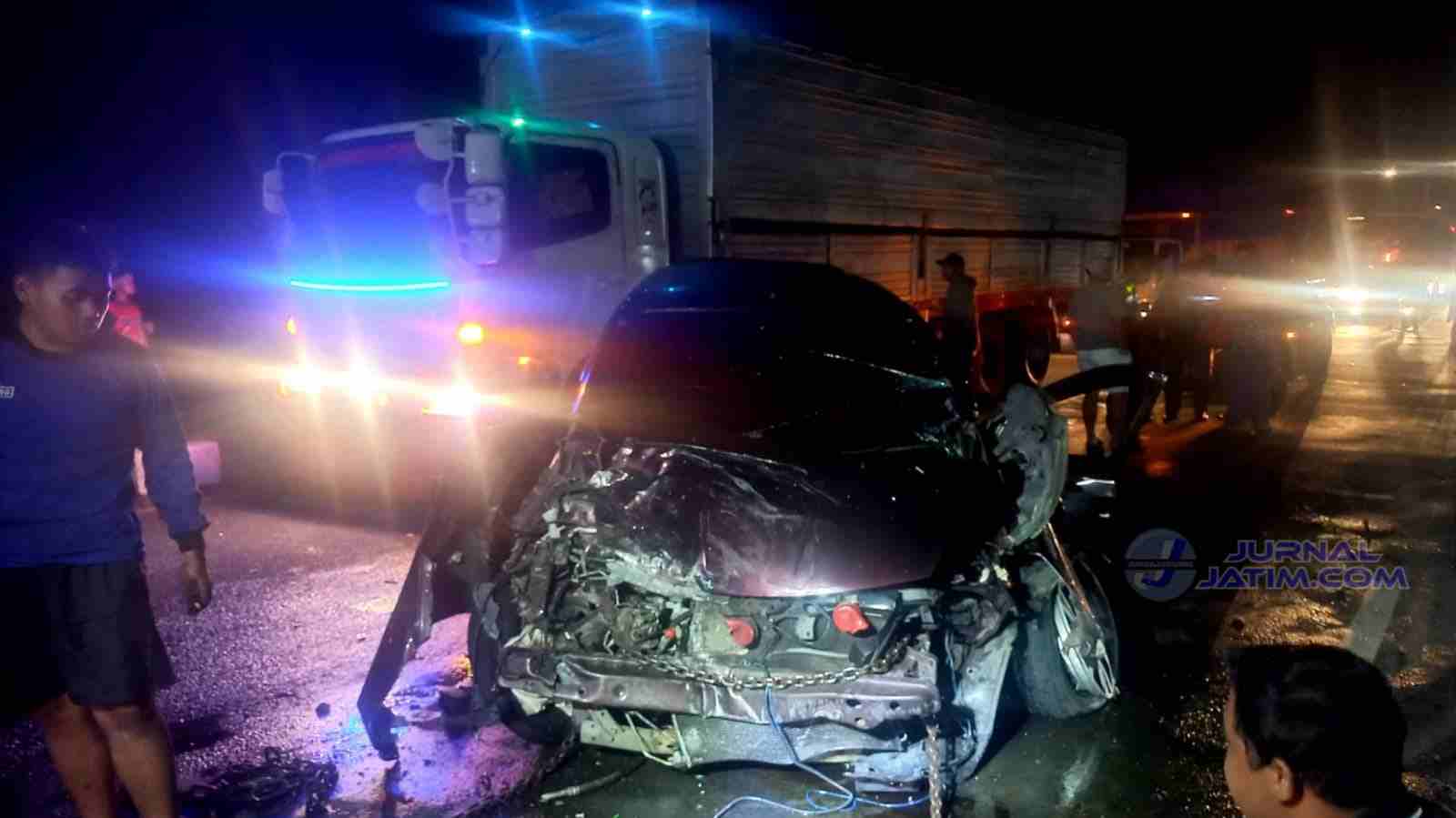 Kesaksian Warga Mobil Rombongan Liburan Nataru Kecelakaan di Jombang Hingga Ringsek