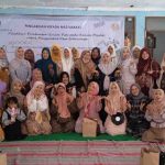 1000322459 Belajar Sulam Pita Media Kanvas Plastik dengan Tim PKM Unesa di Telaga Mboro Gresik