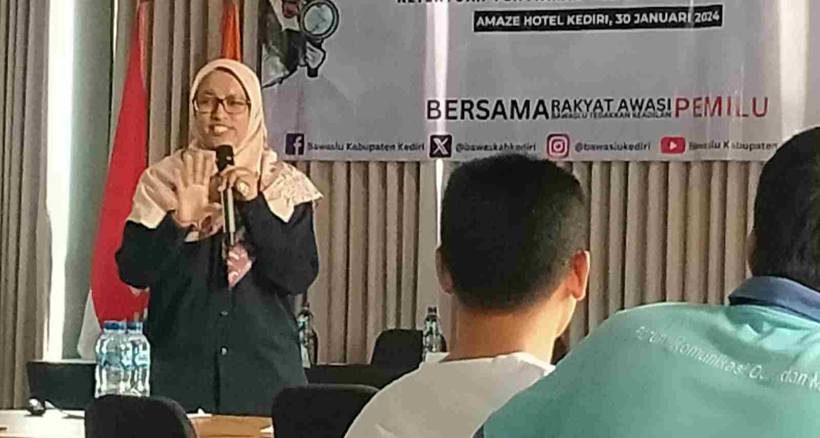 Bawaslu Kediri Sosialisasi Pengawasan Kampanye Pemilu 2024 di Media