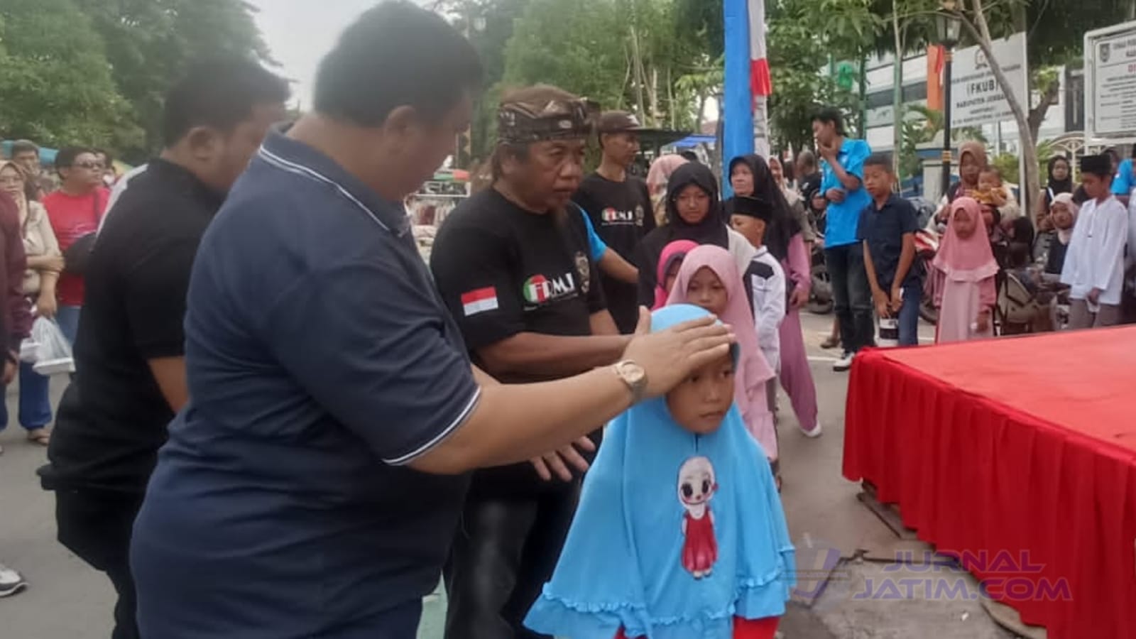 Sambut Ramadan, PKL Car Free Day Jombang Lakukan Kebaikan Santuni Anak Yatim