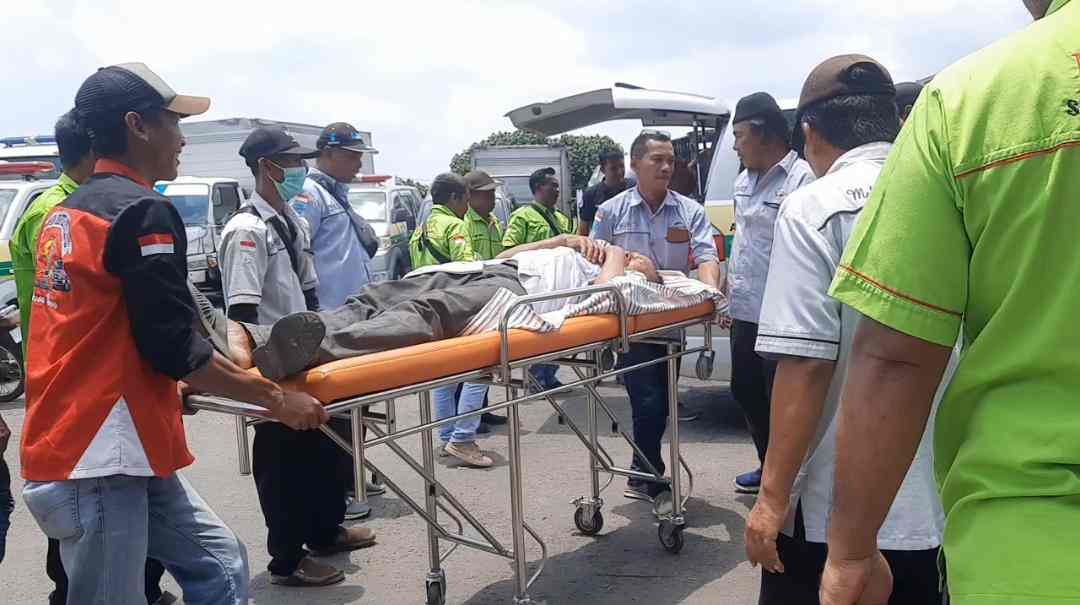 Lihat, Satlantas Polres Jombang Beri Pelatihan Pertolongan Pertama Korban Kecelakaan