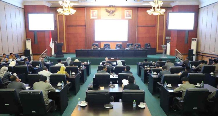 Pembahasan Empat Raperda Inisiatif DPRD Jombang Tuntas di Rapat Paripurna