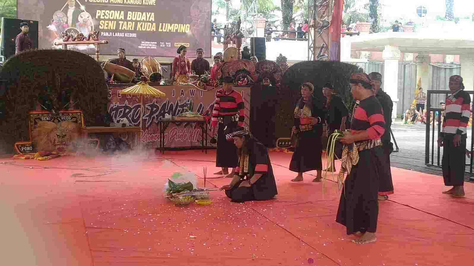 Puluhan Seniman Kediri Pentas Seni di Wisata SLG untuk Lestarikan Budaya