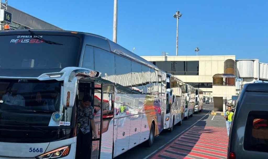 Jemaah Calon Haji Kloter Pertama Asal Bojonegoro Tiba di Embarkasi Surabaya Hari Ini