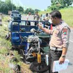 Pengendara Motor Tewas Bertabrakan dengan Roda Tiga di Ploso Jombang, Dua Orang Luka