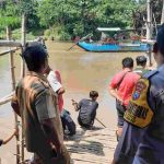 Warga Kediri Beramai-Ramai Mencari Ikan Mabuk Sungai Brantas, Ini Imbauan Polisi