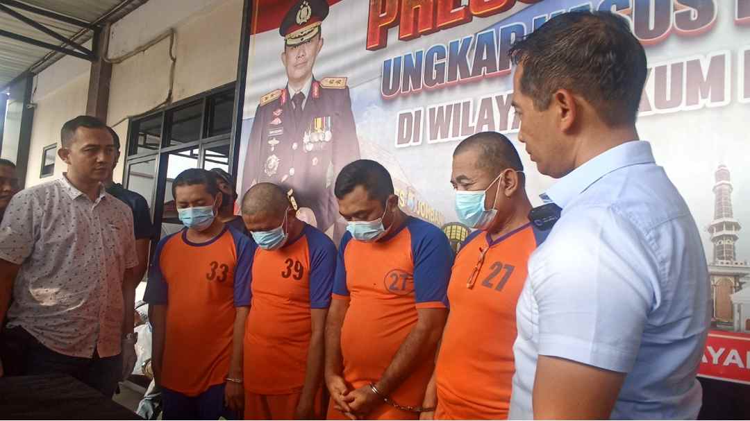 Penampakan Tumpukan Uang Palsu Rp1 Miliar di Polres Jombang, Ini 4 Orang Pengedarnya