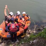 Mayat Misterius Tersangkut Kail Pemancing di Sungai Brantas Jombang