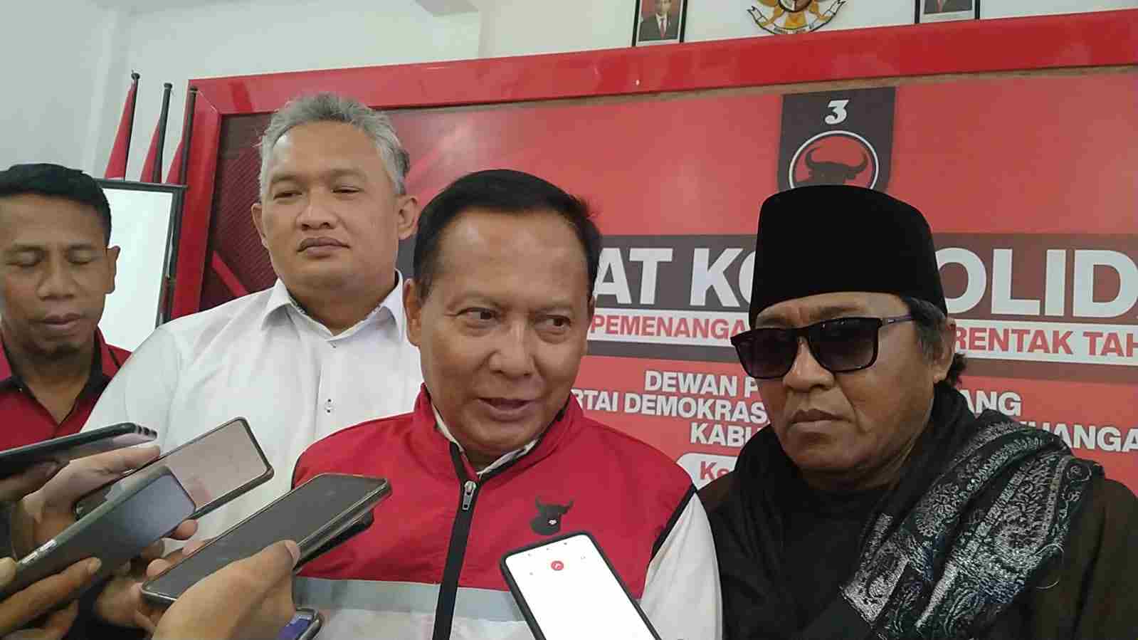 Serius Maju Dampingi Dhito di Pilkada 2024, Dokter Ari Kunjungi Parpol di Kediri