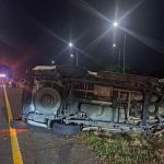 Pengejaran Mobil Diduga Pembawa Rokok Ilegal Berakhir Kecelakaan di Tol Jombang