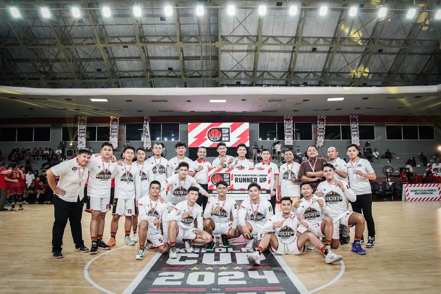 Tim Basketball Semeru Polda Jatim Raih Runner-up di Kapolri Cup 2024