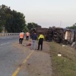 Bus Pariwisata dari Malang Tujuan Nganjuk Kecelakaan di Tol Jombang, Kernet Tewas