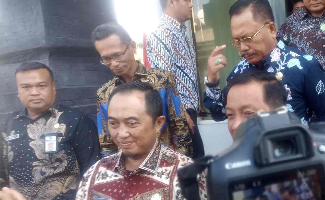 Buntut Video Mesra Viral, Dua Pejabat Disdikbud Jombang Dicopot dari Jabatannya