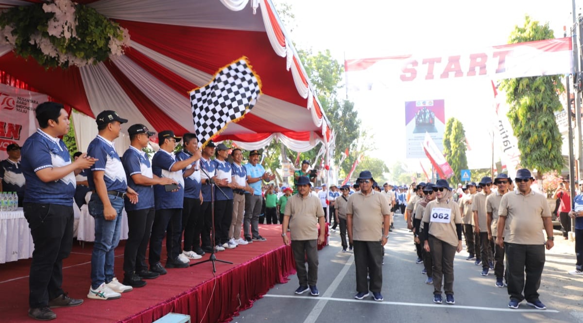 116 Regu Ikuti Gerak Jalan HUT Kemerdekaan RI Sejauh 17 KM di Jombang