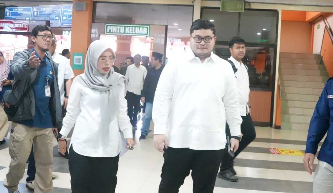 Jalani Tes Kesehatan Rohani Pilbup Kediri, Dhito Penting Bahagia, Dewi Banyak Puasa