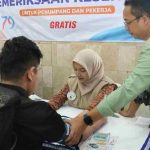 HUT ke 79 KAI, Bagikan Kue Ulang Tahun di Wilayah Daop 7 Madiun Hingga Bakti Sosial