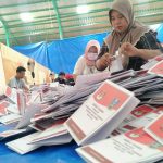 KPU Kabupaten Kediri Mulai Sortir dan Lipat Surat Suara Pilkada 2024, Terget 4 Hari Selesai