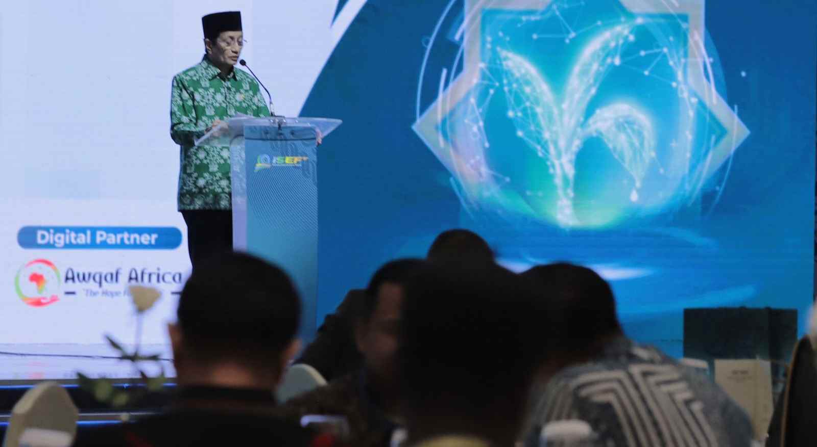 Di Forum 43 Negara, Menteri Agama Dorong Tatanan Baru Pengelolaan Zakat dan Wakaf