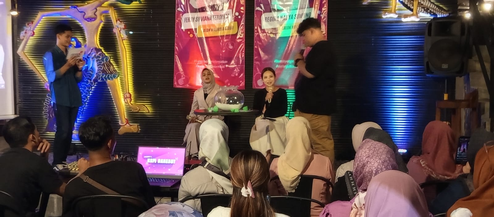 Berdendang Bareng FREN, Wujud Kedekatan Fey-Regina Dengan Masyarakat Kota Kediri