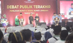 Warsubi Salah Sebut Nama Cabup Pesaing di Debat Pilkada Jombang, Ini Reaksi Pendukung