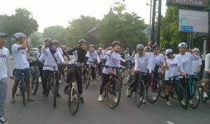 Gowes FREN Akhiri Kampanye Paslon Nomor Urut 2 Pilwali Kediri 2024