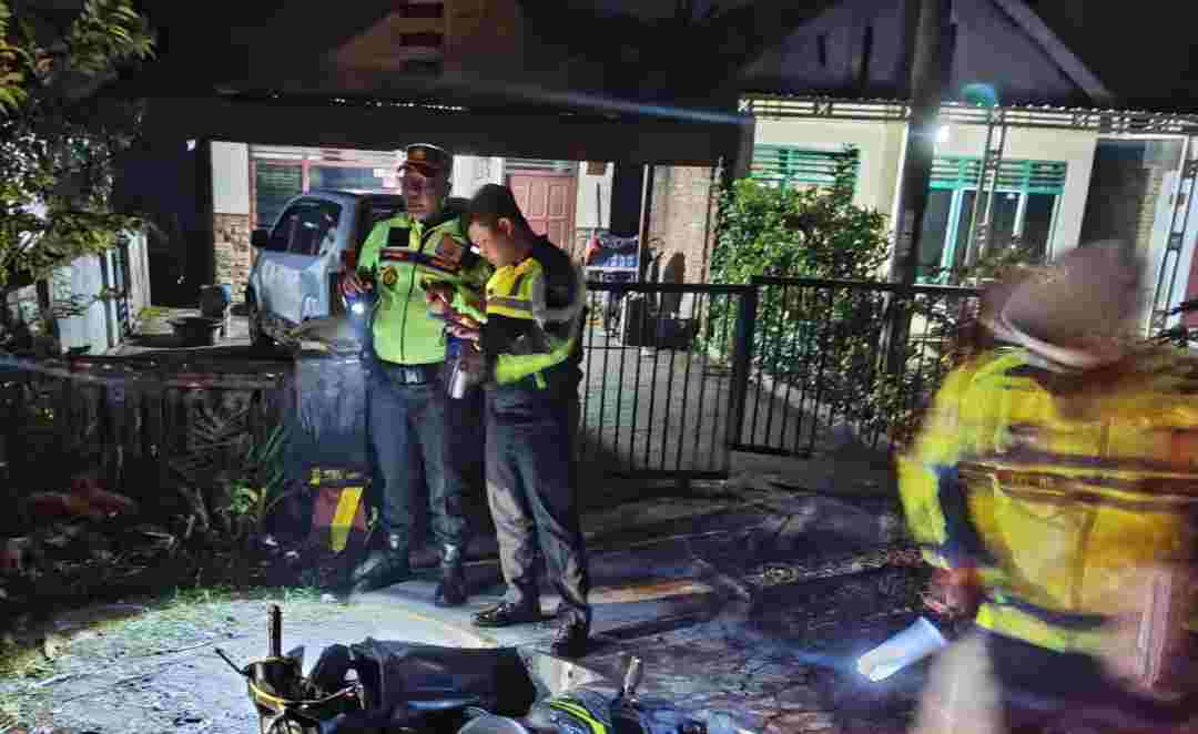 Tabrak Pohon di Jalan Muh Yamin Jombang, Pelajar Bonceng Tiga Tewas