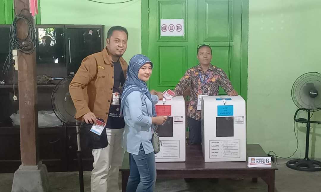 Paslon Salurkan Hak Pilih, KPU Kabupaten Kediri: Pemungutan Suara Dimulai Tepat Waktu