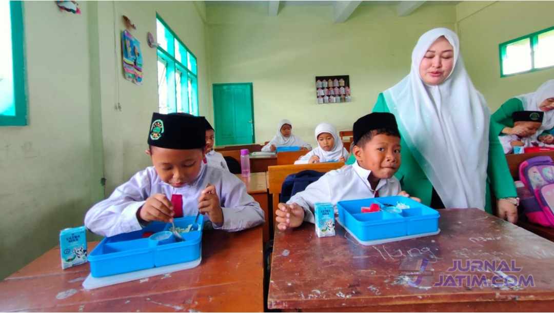Makan Bergizi Gratis di Jombang, Fatayat NU Salurkan ke 1.500 Anak