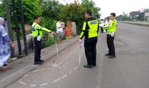 Mendahului Kendaraan di Jalan Raya Jombang, Warga Kediri Tewas Tertabrak Truk Gandeng