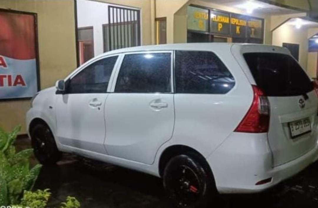 Pelaku Penggelapan Mobil Rental di Nganjuk Disergap Polisi saat Kemudikan Alphard