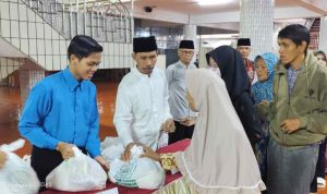 Ringankan Warga Sambut IdulFitri, Ponpes di Kota Kediri Bagikan 850 Paket Sembako