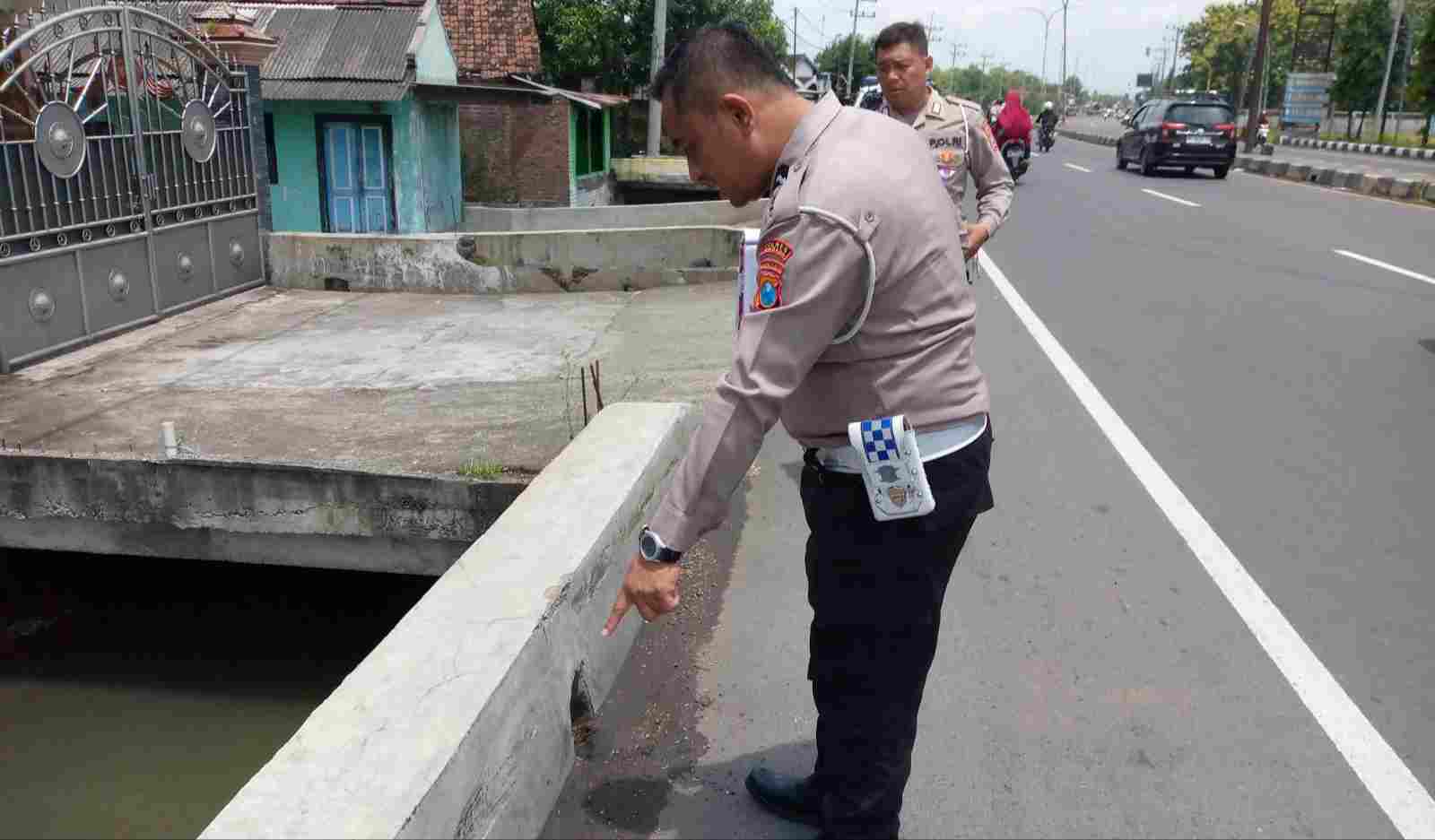 Pemudik Sekeluarga Kecelakaan di Jombang, Dua Anak Selamat, Ibu Meninggal