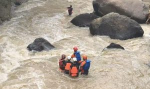 50 Petugas Gabungan Dikerahkan Cari Nenek yang Hilang saat Banjir Bandang Kediri