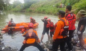 Livina Terjun ke Sungai Nganjuk, Pengemudi Ditemukan Tewas Tenggelam