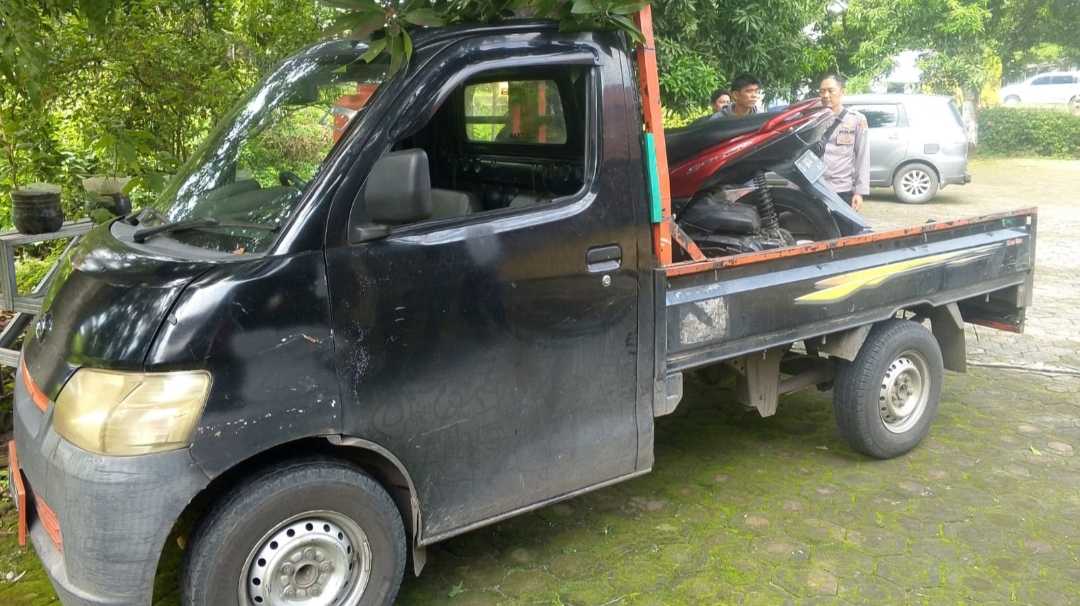Mengerikan! Bocah 9 Tahun Tewas Tertabrak Holo Besi Dimuat Pikap di Jombang