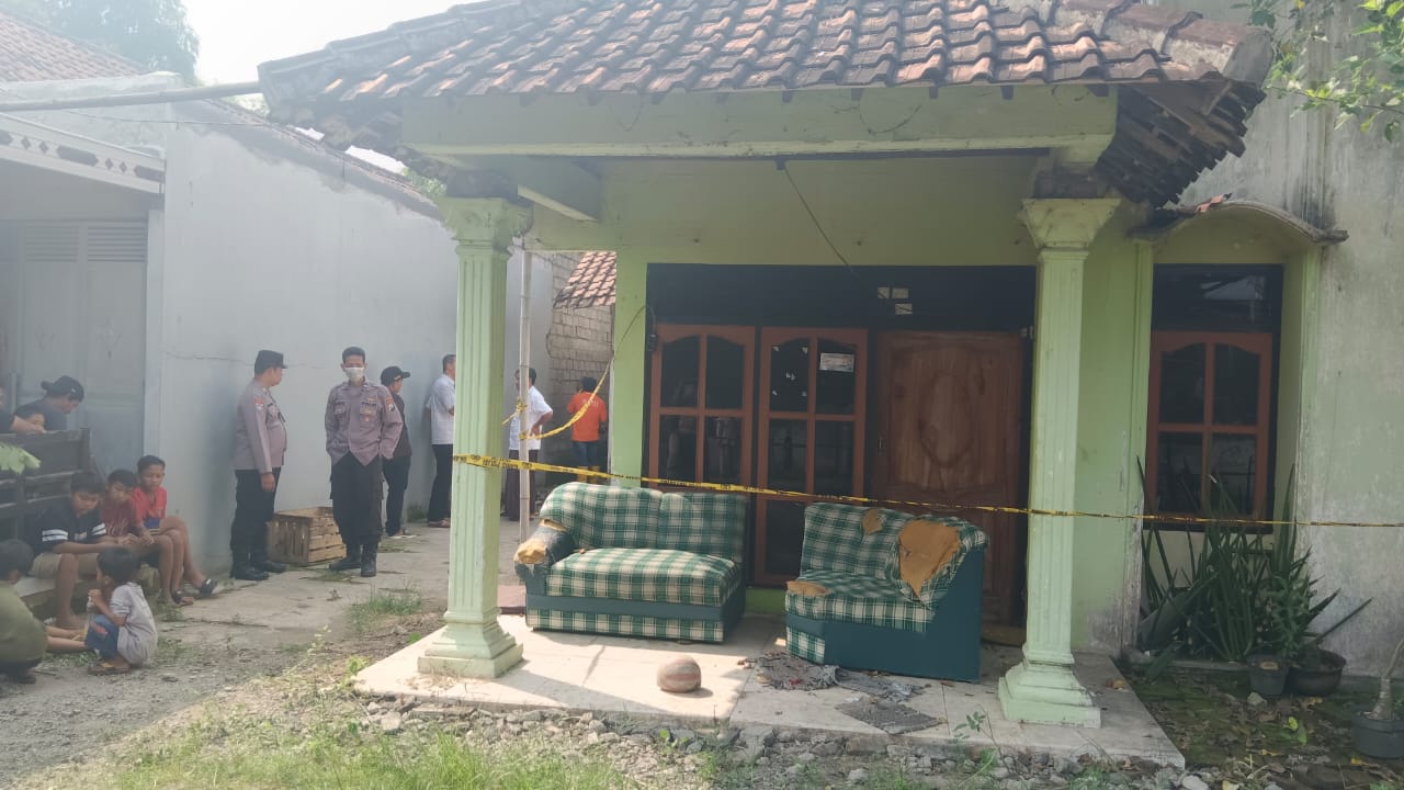 Warga Jombang Gempar! Istri Bunuh Suami, Sembunyikan Mayat 40 Hari di Kontrakan