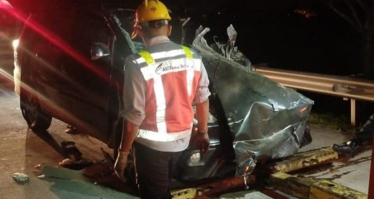 Kecelakaan Innova Tabrak Truk di Tol Jombang, 3 Warga Surabaya Tewas, Balita Selamat