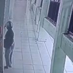 Bobol Kios Pasar Perak Jombang, Emak-emak Berkerudung Gasak Sembako dan Bumbu Dapur