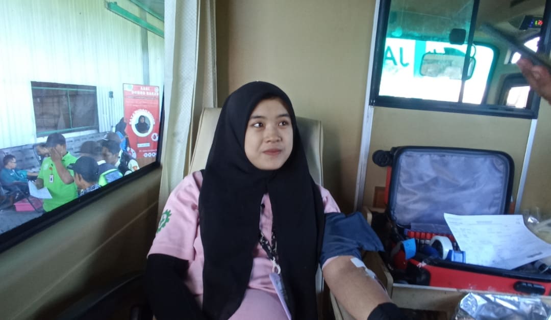 Peduli Kemanusiaan, Perusahaan Pengolahan Kayu di Jombang Sumbang Puluhan Kantong Darah