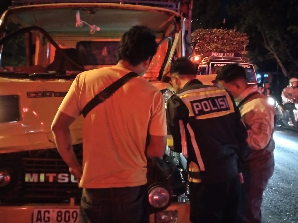Kecelakaan di Jombang, Truk Rem Blong Tabrak Dua Kendaraan Berhenti Lampu Merah