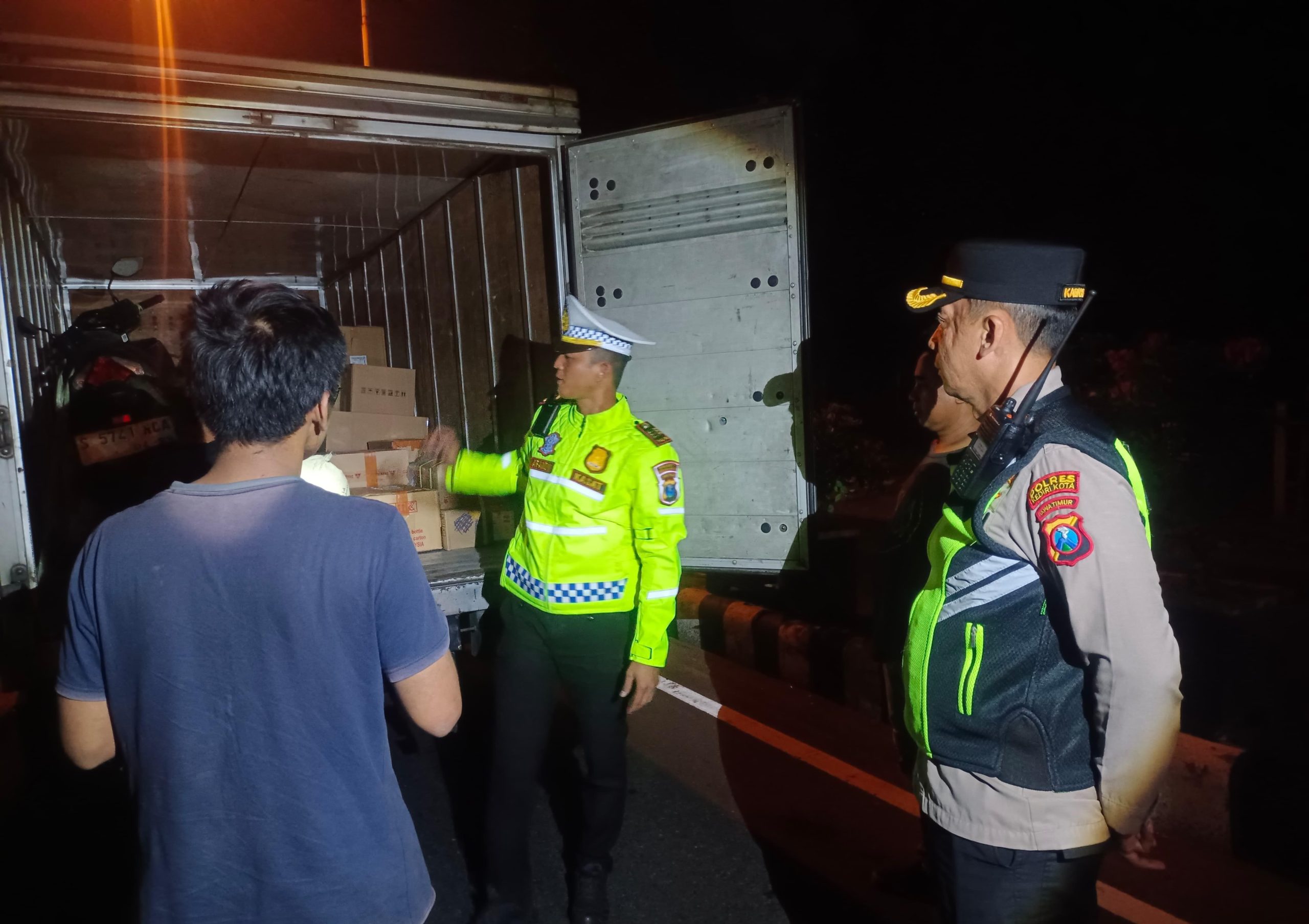 Razia Kendaraan di Jalan Ahmad Yani Kota Kediri, Polisi Temukan Pengendara Mabuk