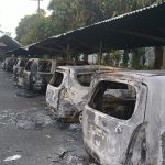 Dipasang Police Line, Begini Kondisi Kendaraan di Pemkab Kediri Usai Dibakar saat Demo Rusuh