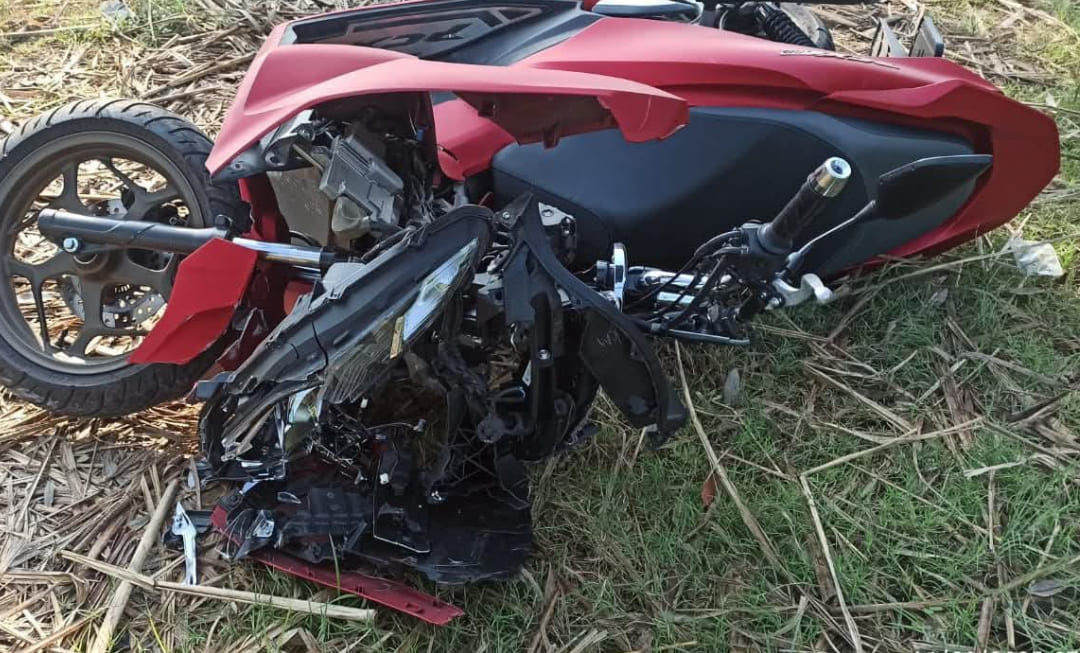 Tabrak Truk Berhenti di Jombang, Motor Hancur, Pengendara Tewas