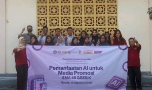 Pelatihan Pemanfaatan AI untuk Media Promosi di SMA 45 Gresik