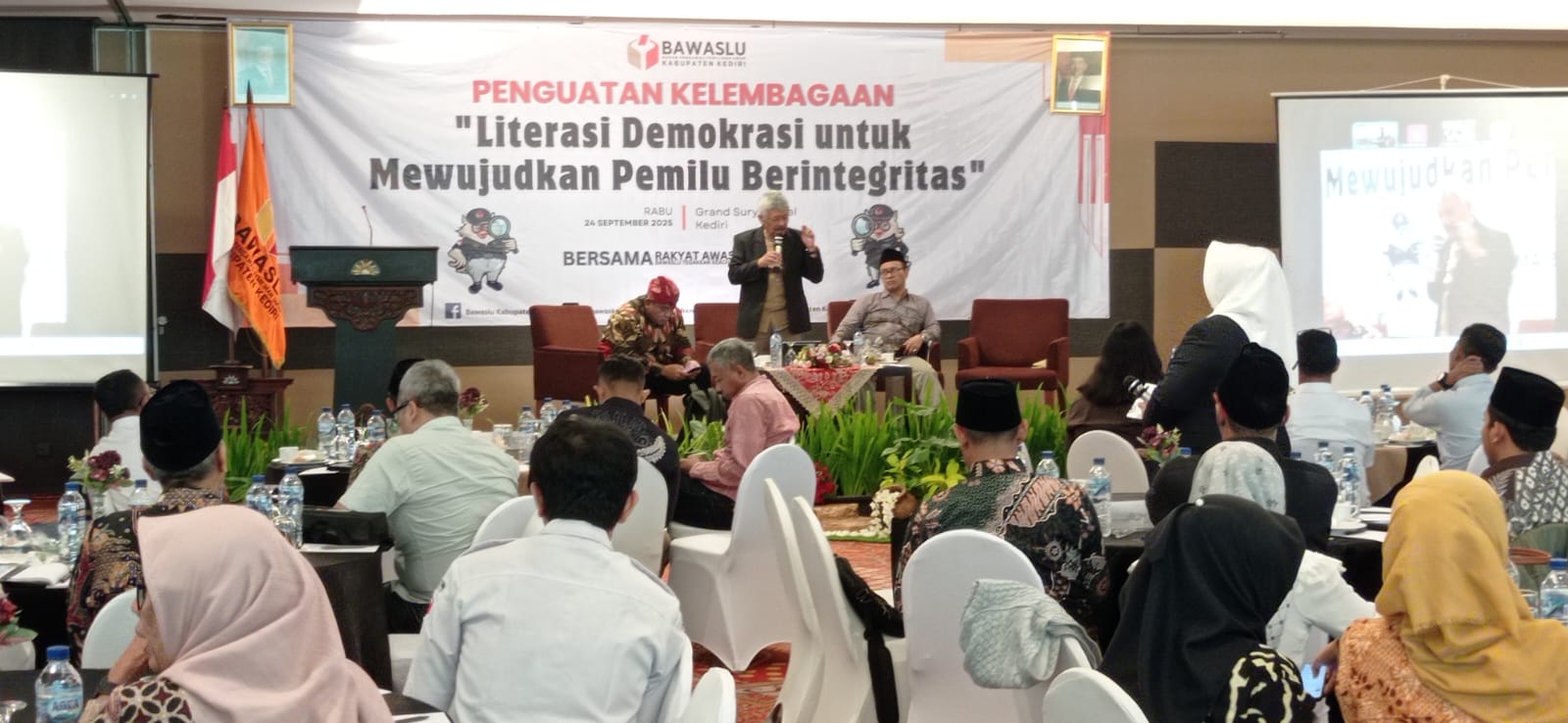 Bawaslu Kediri Gencarkan Literasi Demokrasi: Tegaskan Bukan Sekedar Pengadil