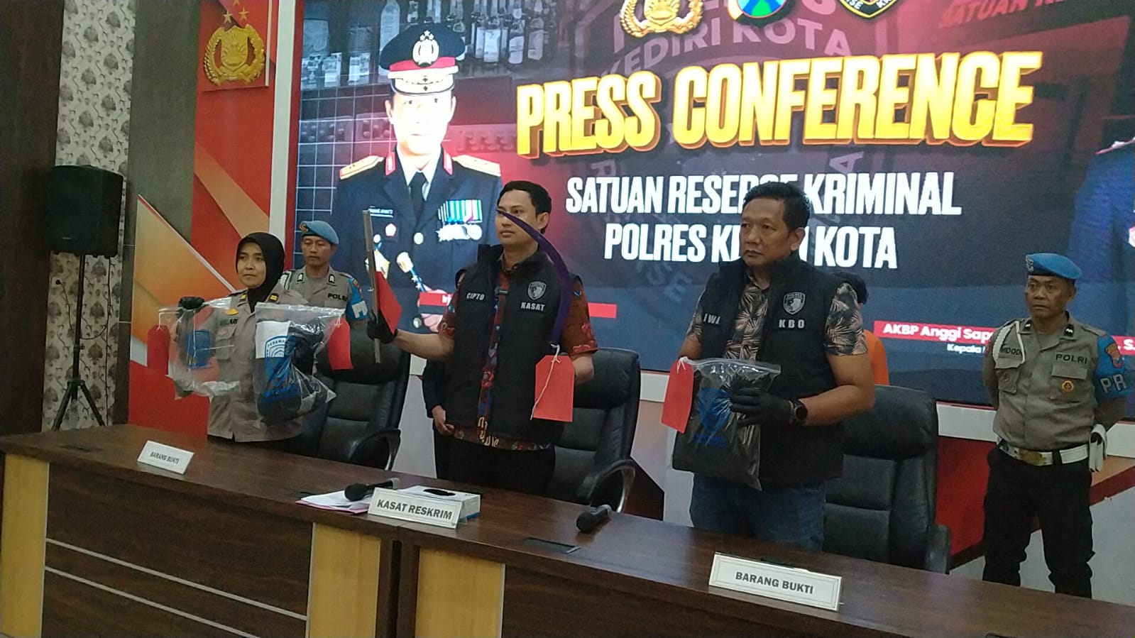 Tersinggung Saat Berpapasan, Pemuda di Kediri Dihajar Lima Orang Hingga Dicelurit