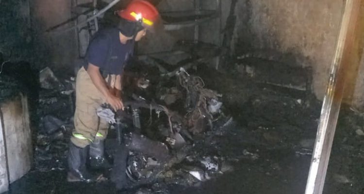 Kebakaran di Jombang, Gudang dan Motor Hangus Jadi Arang